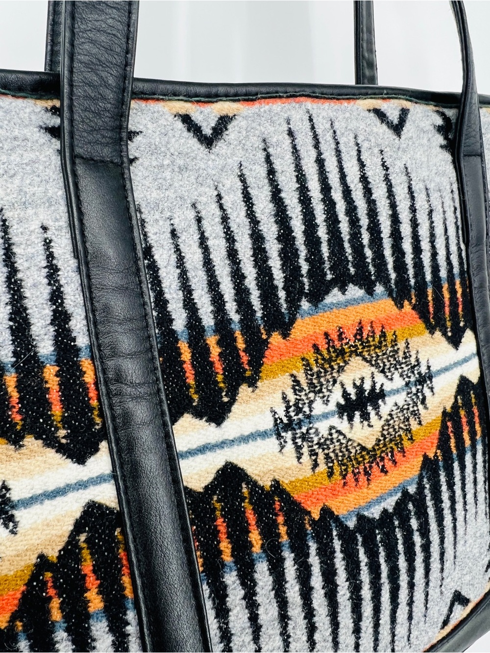Pendleton Wool Blanket Bag Southwest Tote Black Leather Rare Multi Pocket Nwot - Picture 4 of 16
